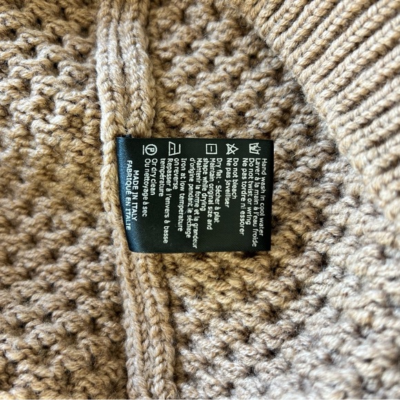 Saks Fifth Avenue 70% Wool Women’s Kable Knit Camel Sweater Size L - Picture 11 of 11